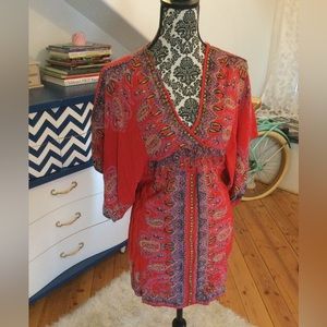This is a great tunic so beautiful on!